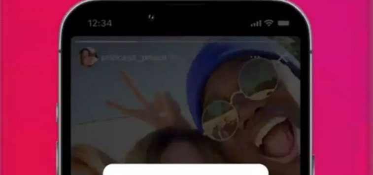 How can we download Instagram story